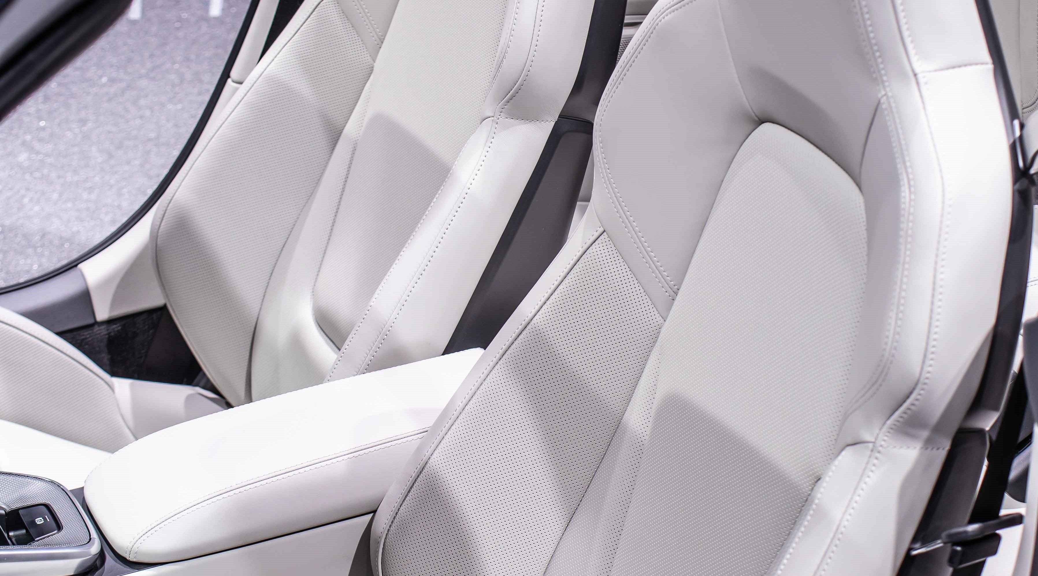 Klettverschluss Systeme für Sitzpolster in der Automobilbranche APLIX